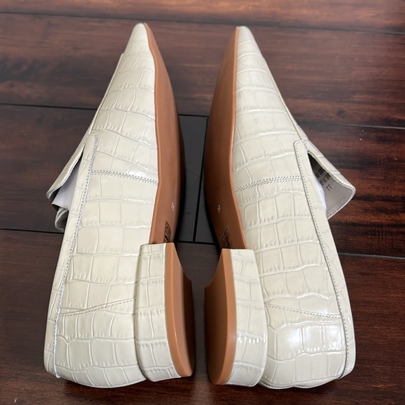 Jeffrey Campbell Women's Marco Croc-Embossed Loafers size 11 Ivory Academia NWT - Picture 5 of 9